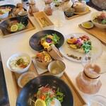 アジャーラー - 