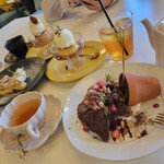 アジャーラー - 