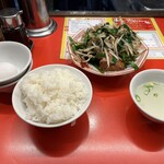 レバニラ中華 満腹 - 