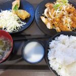 中華ダイニング 皆楽苑 - 料理写真:油淋鶏定食(990円)
