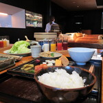 草庵 鍋島 - 日本一の和朝食じゃないのかと思う、本邸の朝食