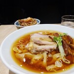 手打 親鶏中華そば 綾川 - アップ