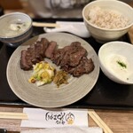 牛タンやまゆり - 
