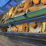 玉吉 - 揚げ物も豊富で