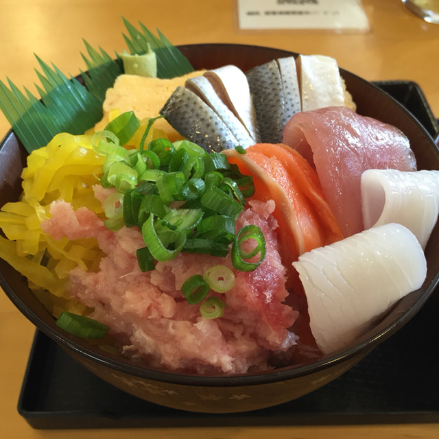 丼丸 広島翠店 県病院前 海鮮丼 食べログ