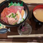 魚丼屋 - うずしお丼