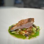 Refugeforestiere 五島 - 202509甘鯛の炙り、グレープフルーツ、トマト、バジル