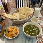 インド料理 スーバ マハル - 料理写真:ほうれん草マトンカレー⑦辛(¥1,050)
大盛(+¥250)   計¥1,300