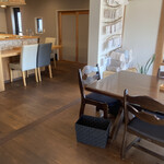 Restaurant MuKu - 奥はカウンター席で1番奥に座りました