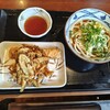丸亀製麺 - ぶっかけの並（冷）420円にちくわ天 160円＋ごぼうのかき揚げ 190円？