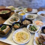 Restaurant MuKu - 奥にはコロッケとだし巻き〜