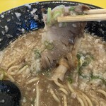 バリバリジョニー - 焼豚はペラペラだが味はしっかりしてる。