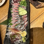 炭火活烹三是 南新宿店 - 