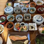 森の中のカフェ - 