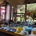 森の中のカフェ - 