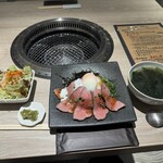 和牛焼肉 一期一縁 - あかうし丼+烏龍茶