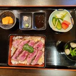 うおさだ - 黒毛和牛A5ステーキ重　中(肉100g)