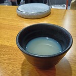 炉ノ鳥 - 【１品目】アサリと水だけで作った貝出汁