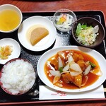 チャイナ長江 - 料理写真:酢豚定食
