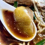 らーめん八平 - 玉葱は透明になるほど。炒める前に茹でるなど？？ひと手間掛けてるのかもしれません。