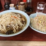 園春 - もやしラーメン¥550、チャーハン¥600
