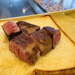 鉄板焼ステーキ 一ッ葉ミヤチク - 