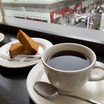 Cafeきょうぶんかん - ケーキセット(キャラメルポワール、きょうぶんかんブレンド) ¥1,060