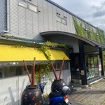 パティスリー フラワー - 店舗外観