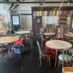 パティスリー フラワー - 飲食スペース