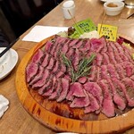 房総熟成肉庫 ジャイアン - 黒毛和牛熟成肉の炭火焼きタリアータ