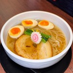 博多拉坦麺まるたん - 