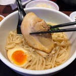 博多拉坦麺まるたん - 