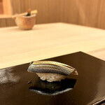 鮨 八咫烏 - 小肌