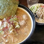 知床鶏麺 CHICKEN CREST - 料理写真: