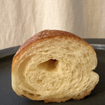 リヨンスィーツ - 塩バターパン(断面)