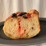 リヨンスィーツ - 明太フランス(断面)