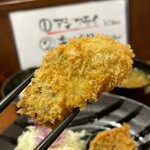 酒肴 新屋敷 - アジフライよりも衣が若干細かくしたんだって。センスしかな