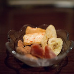 モモタ バー - チャーム