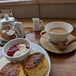 マルシェ - スコーン、いちごジャム