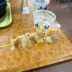 魚一太郎 - 料理写真:肉付きヤゲン
生ビールは“中華まん専門店(明治屋産業)”にて、アサヒスーパードライ:¥500