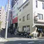 中華蕎麦 とみ田 - 列は朝並んだ時と同じように長く続き、今列の後方に並んでいる方が食べ始める頃には
      きっとおやつの時間を過ぎてしまうなぁと思いながらお店を後にしました。