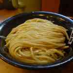 中華蕎麦 とみ田 - なんて事を考えていると、麺が目の前に運ばれ