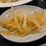 海月飯店 - 麻辣刀削麺＋半チャーハン＠¥880円