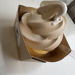 あさぎりフードパーク インフォメーション売店 - ソフトの下にはチーズケーキ