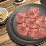 焼肉 それいけ精香園 - 