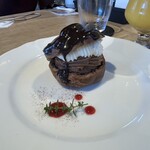 ラフ カフェ&ベイク - ショコラシュークリーム（¥495）