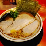 横浜家系ラーメン 裏大輝家 - デフォルトラーメン税込み900円