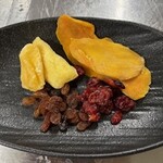 焼肉KAJIYA - ドライフルーツ盛り合わせ