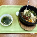 びっくり食堂 - 石焼ビビンバ
全商品スープ付
生玉子1個(50円)無料サービス中