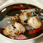 びっくり食堂 - 〈持ち帰り〉
骨付一本もも(国産)